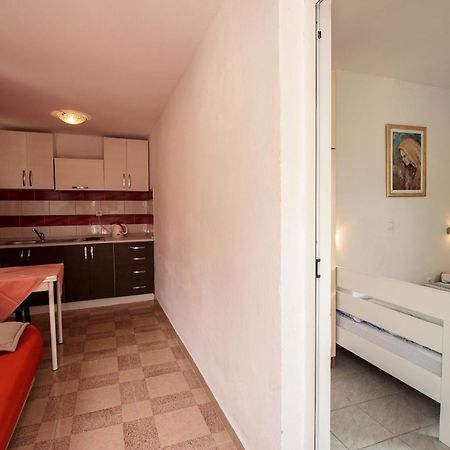 Mrkonjic Branko & Marija Apartmani Omiš Esterno foto