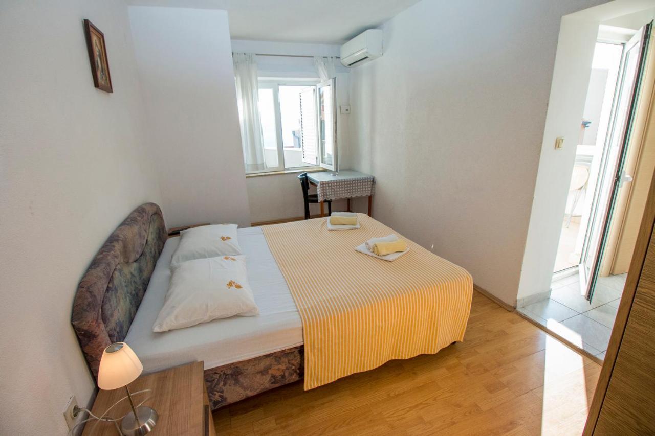 Mrkonjic Branko & Marija Apartmani Omiš Esterno foto