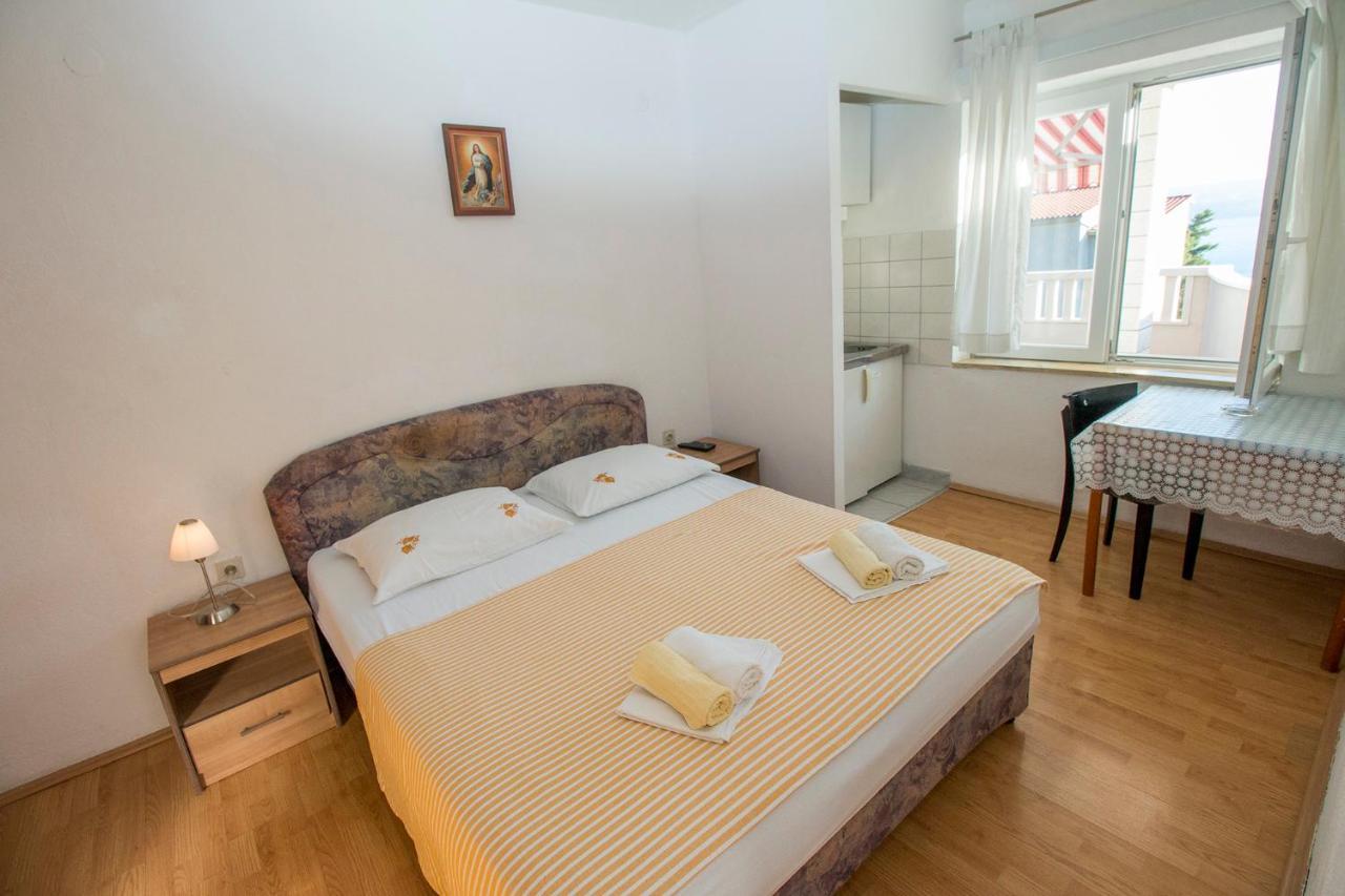 Mrkonjic Branko & Marija Apartmani Omiš Esterno foto