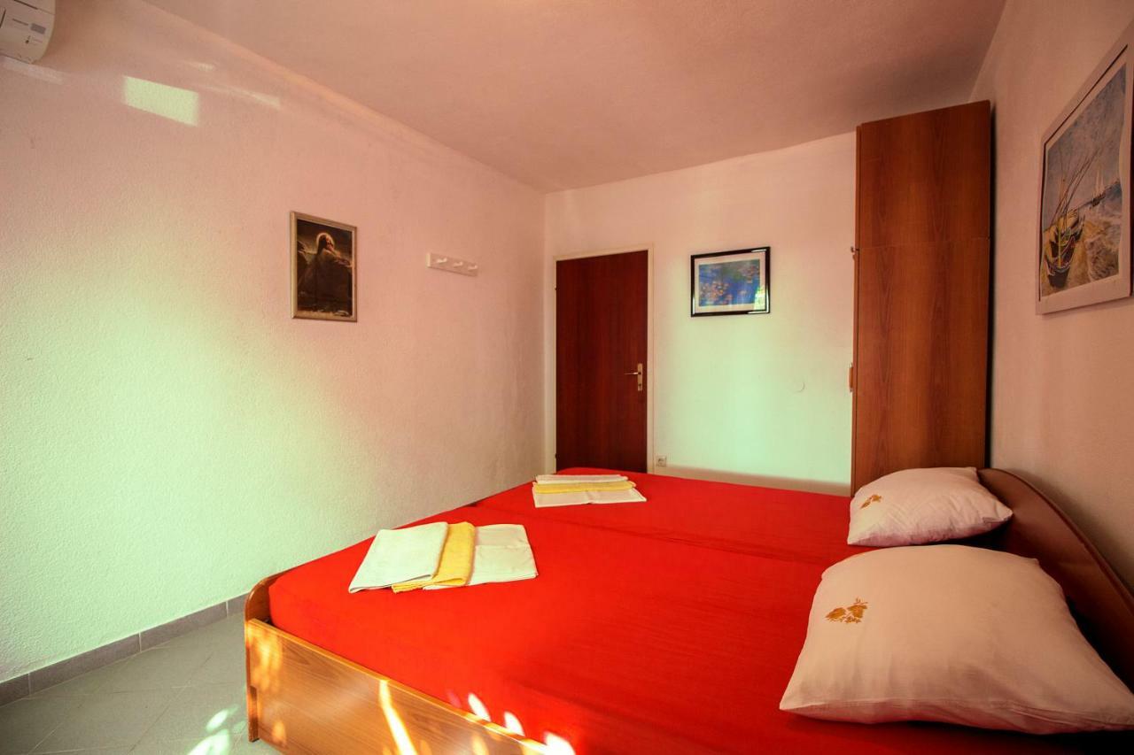 Mrkonjic Branko & Marija Apartmani Omiš Esterno foto