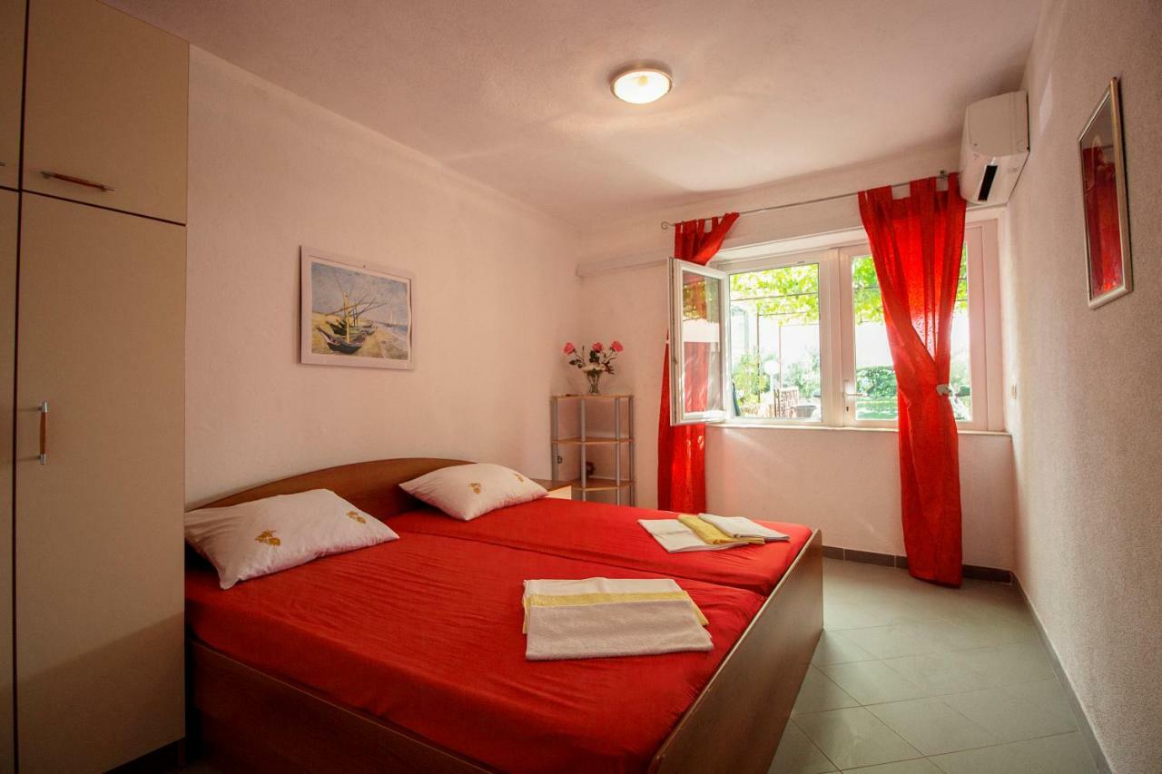 Mrkonjic Branko & Marija Apartmani Omiš Esterno foto