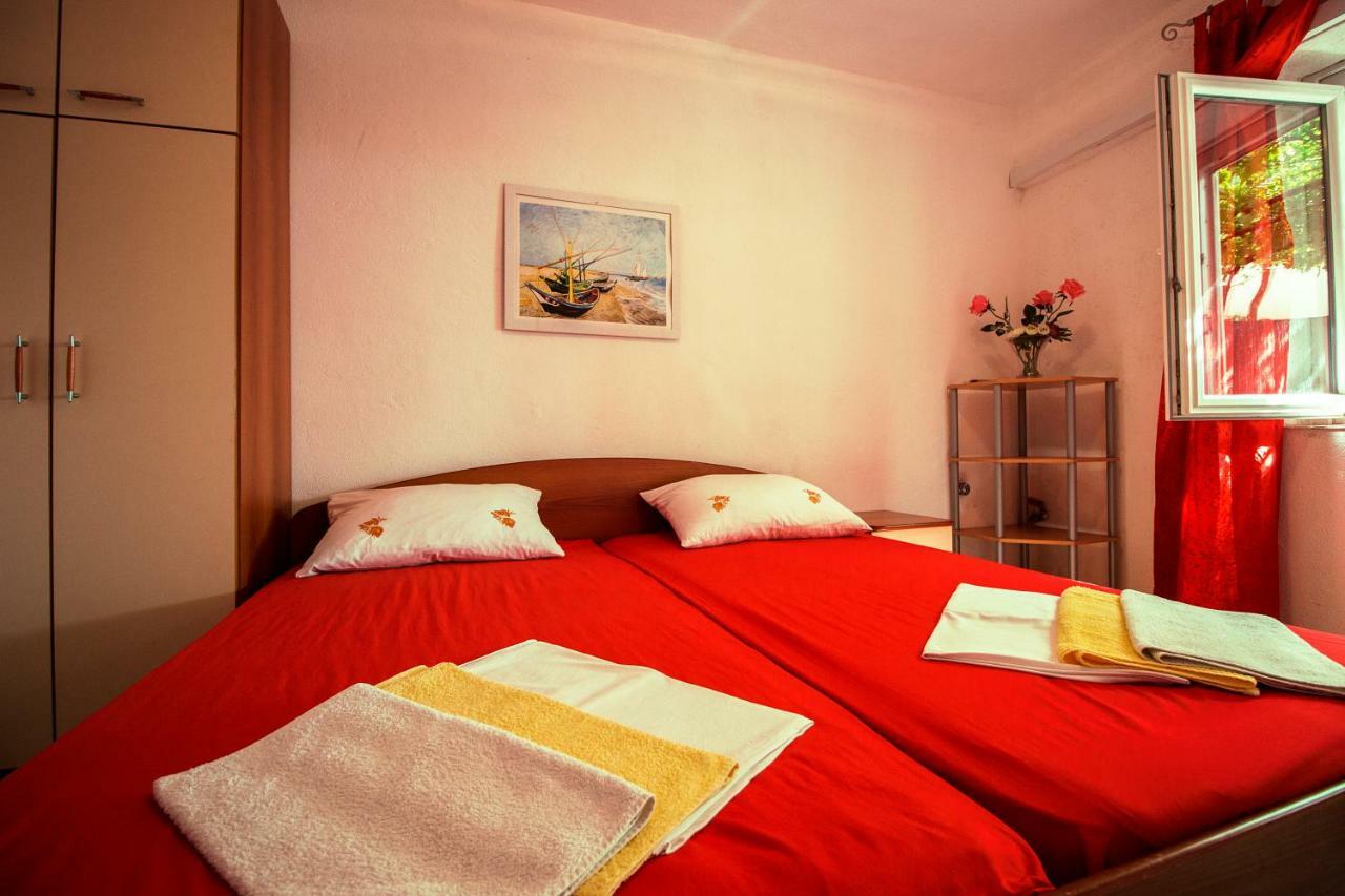 Mrkonjic Branko & Marija Apartmani Omiš Esterno foto