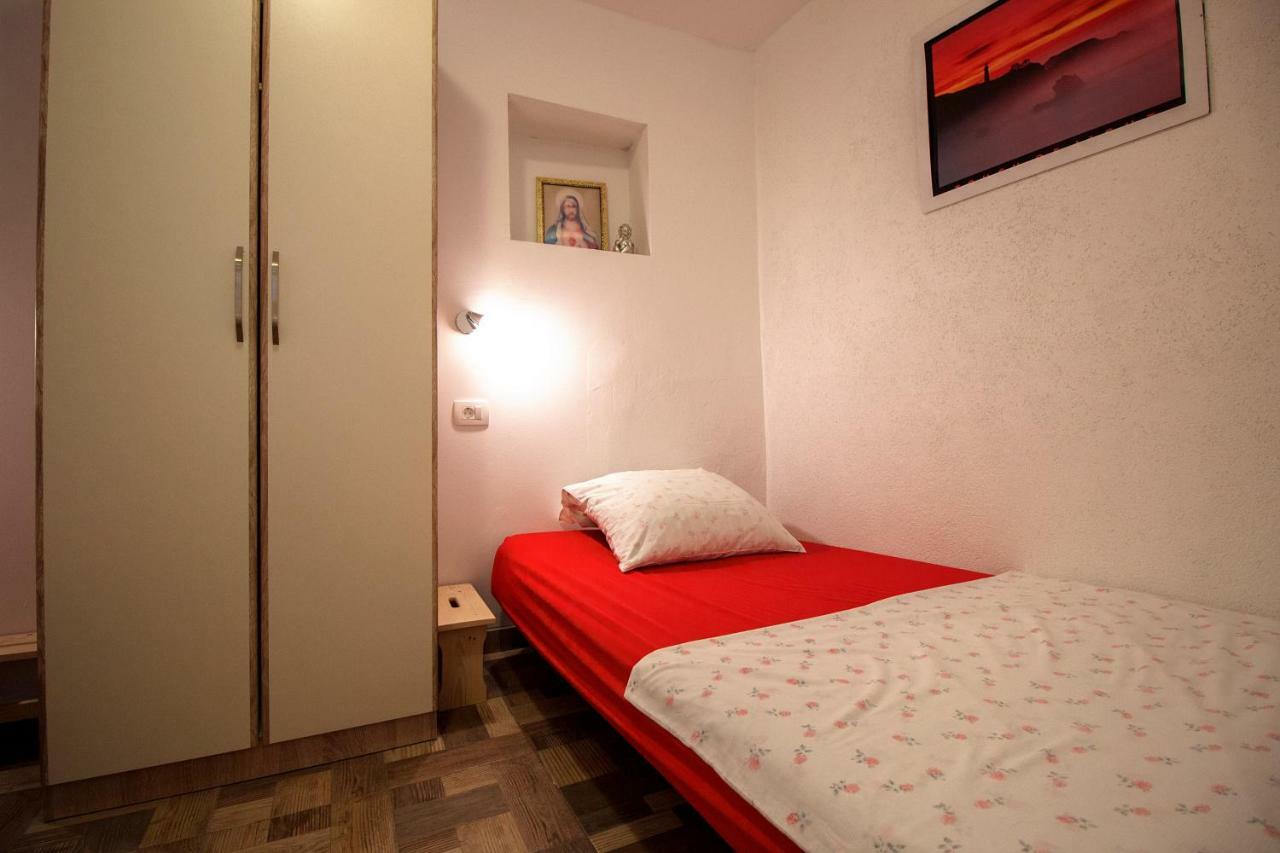 Mrkonjic Branko & Marija Apartmani Omiš Esterno foto