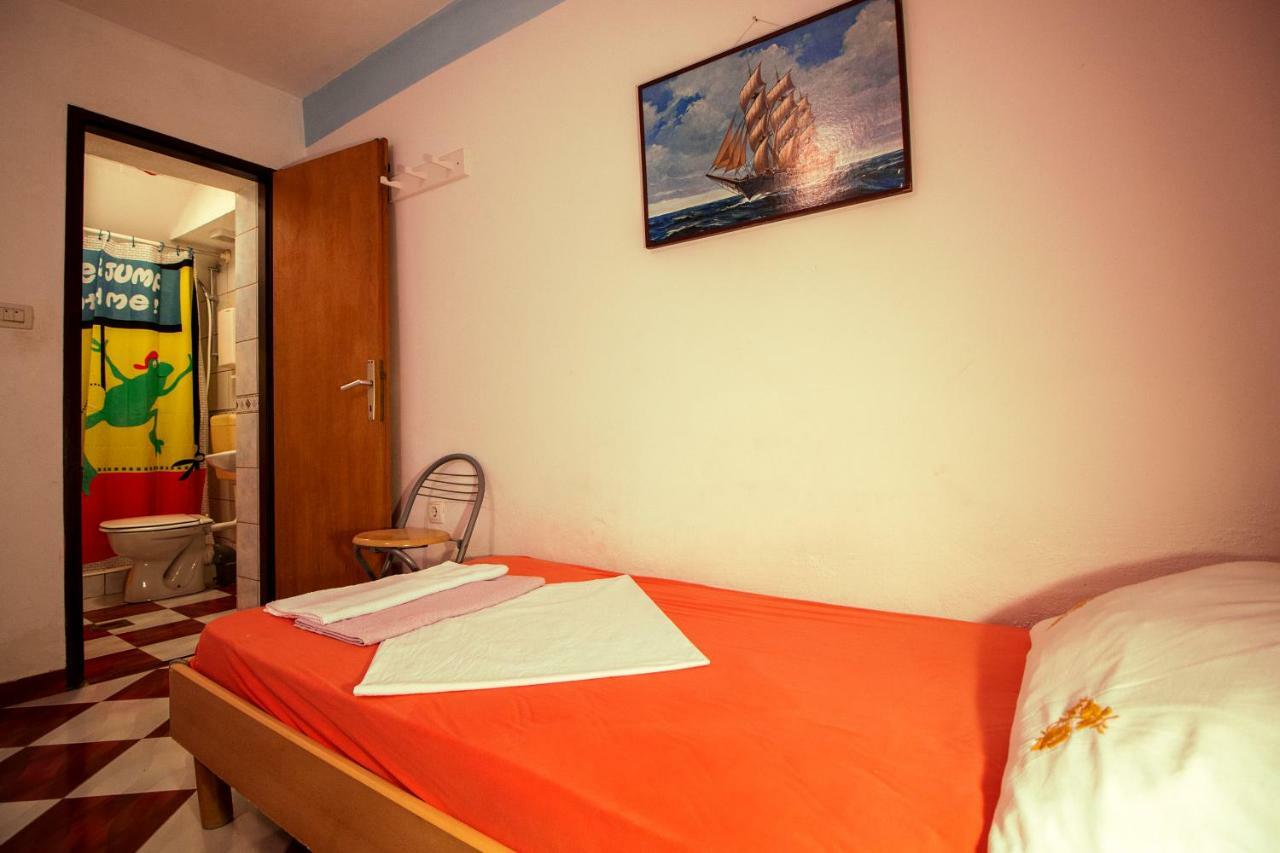 Mrkonjic Branko & Marija Apartmani Omiš Esterno foto