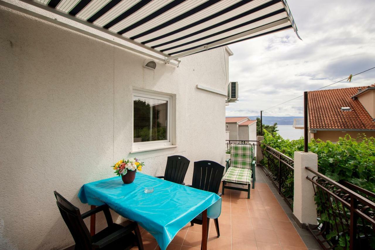 Mrkonjic Branko & Marija Apartmani Omiš Esterno foto