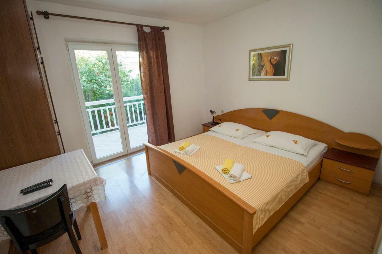 Mrkonjic Branko & Marija Apartmani Omiš Esterno foto