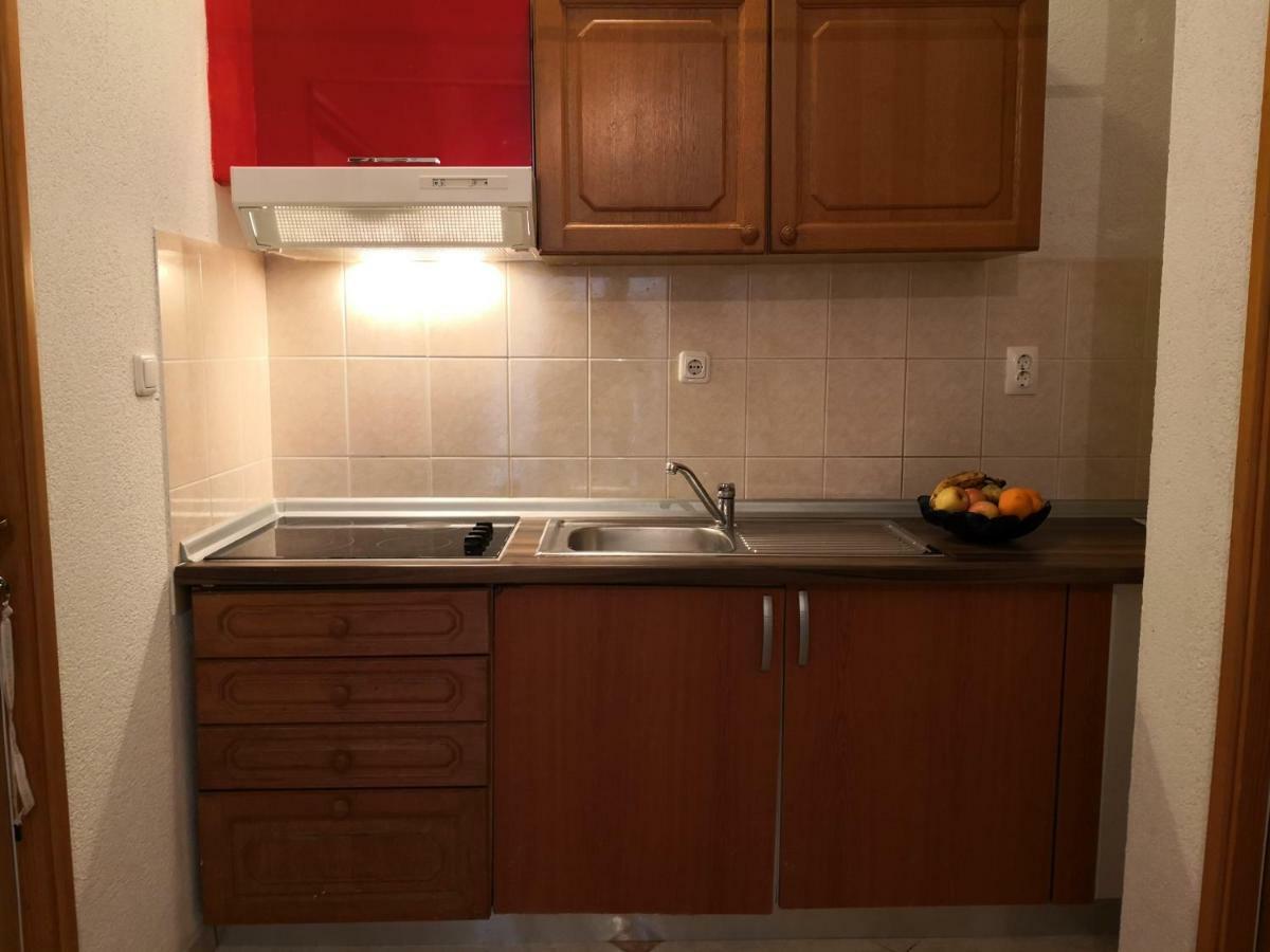 Mrkonjic Branko & Marija Apartmani Omiš Esterno foto