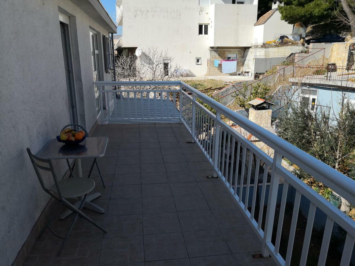Mrkonjic Branko & Marija Apartmani Omiš Esterno foto