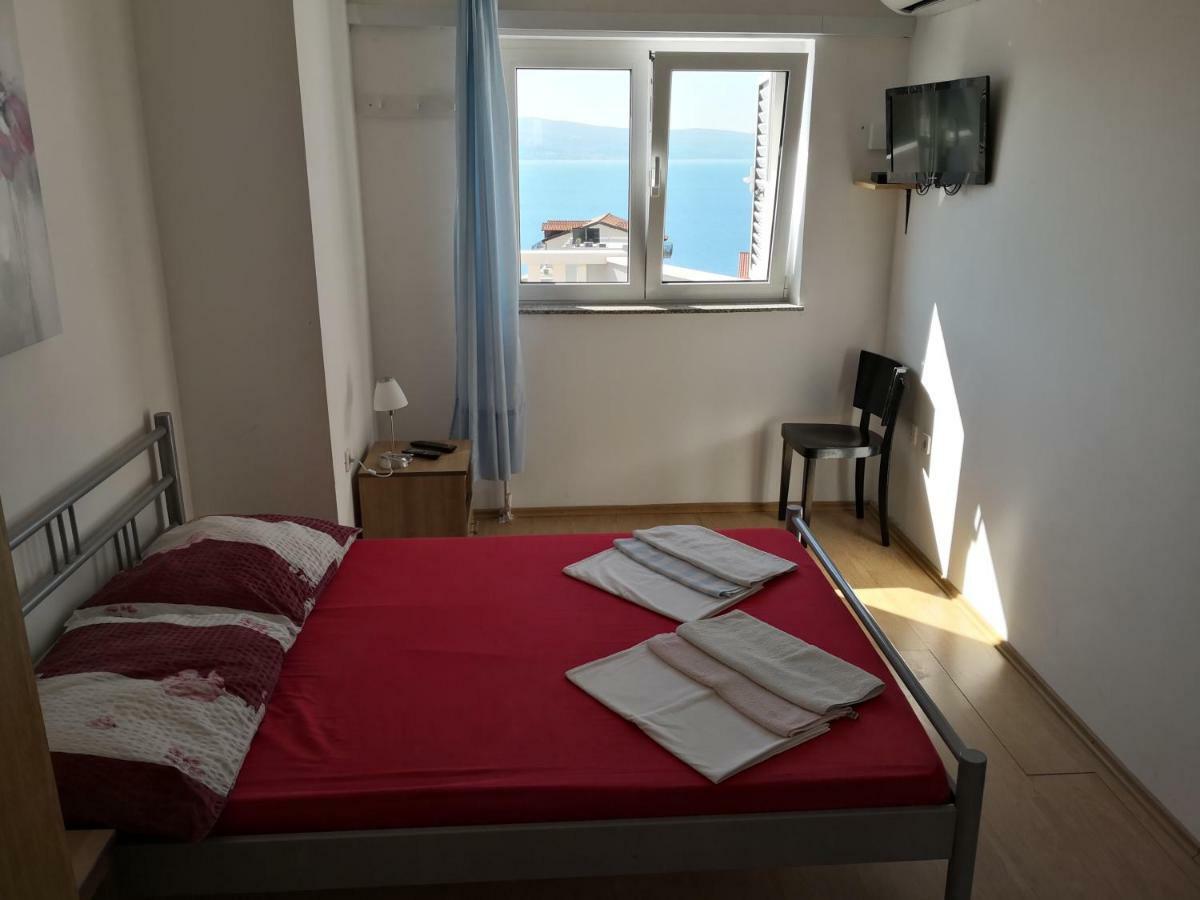 Mrkonjic Branko & Marija Apartmani Omiš Esterno foto