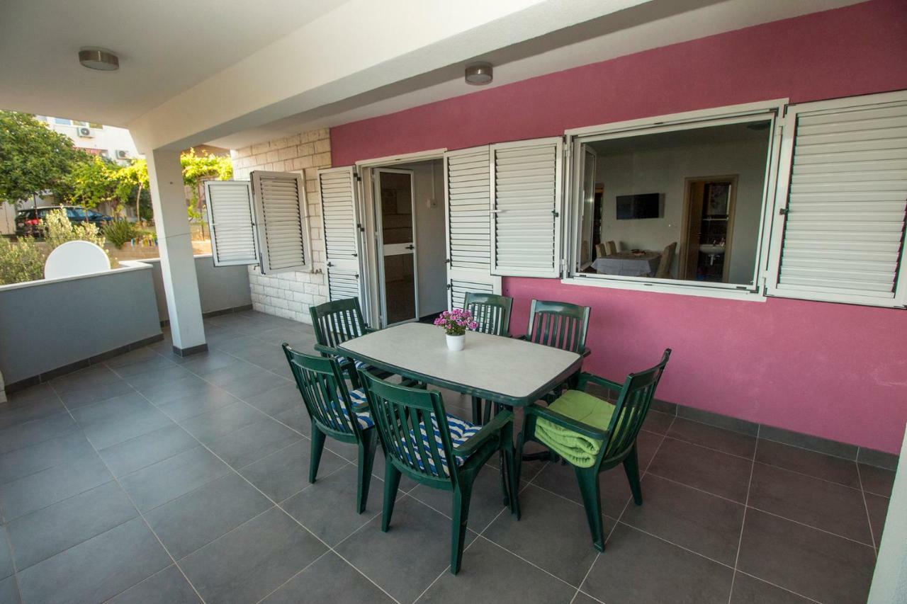 Mrkonjic Branko & Marija Apartmani Omiš Esterno foto
