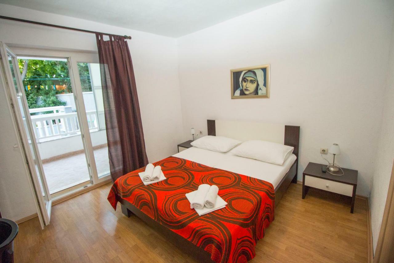 Mrkonjic Branko & Marija Apartmani Omiš Esterno foto