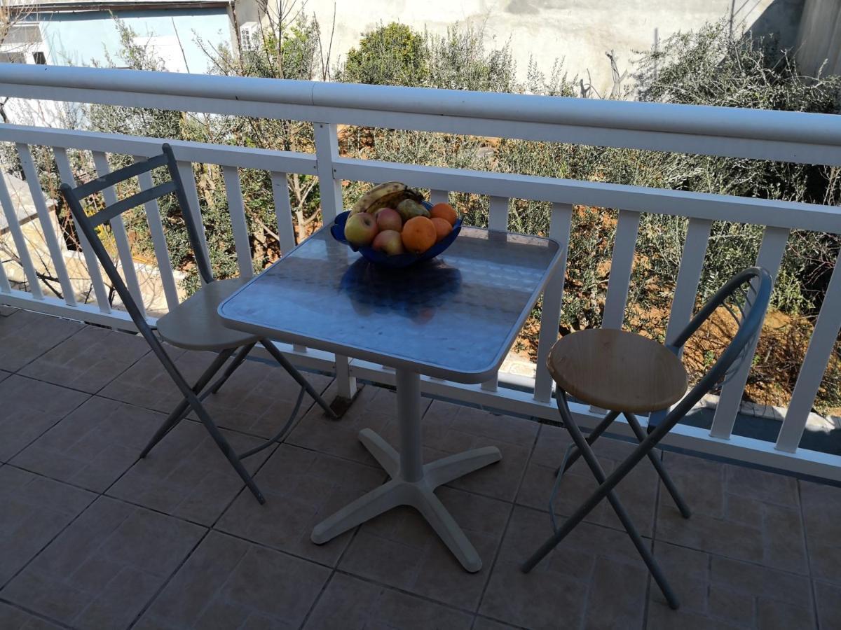 Mrkonjic Branko & Marija Apartmani Omiš Esterno foto